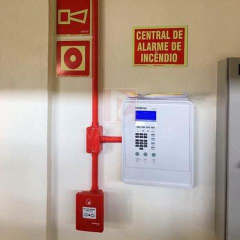 Central de alarme de incêndio instalada